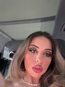 Alirawrz live sex cam