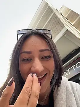 Ninabigtitied live sex cam