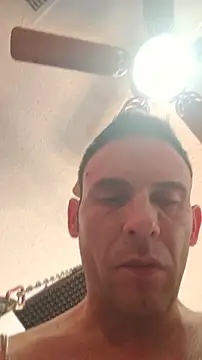 luvs2cumm69 live sex cam