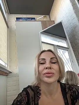 Hotnessi live sex cam