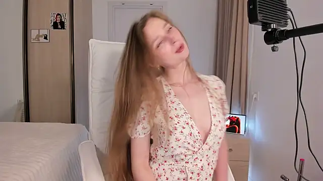 CharlotteWells live sex cam