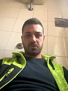 iltoscano95 live sex cam