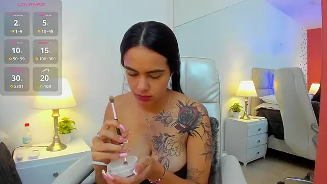 ChloeHarper_ live sex cam