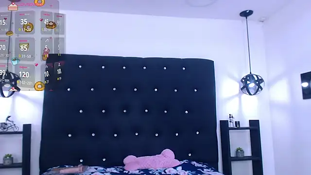 AndreaGil_ live sex cam