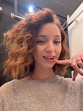 DollyTall live sex cam