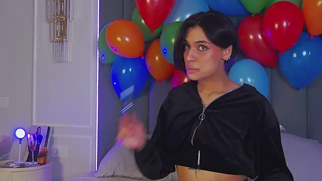 CaitlinSugar live sex cam