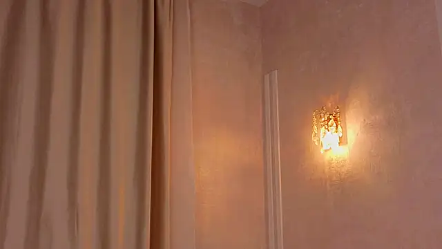 LaneUmanzor live sex cam