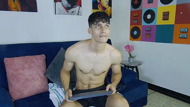 AlessioVitale live sex cam