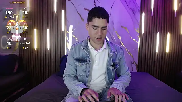 LiamNovak live sex cam