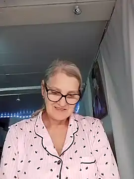 irinamaux live sex cam