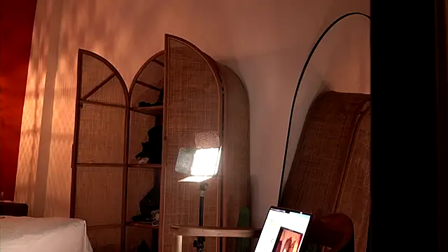 alittlestarrr live sex cam