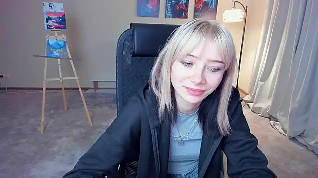 AuraMcvea's cam snapshot