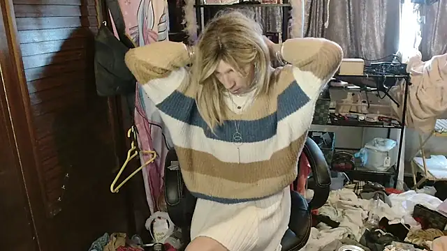 Ombeline1 live sex cam