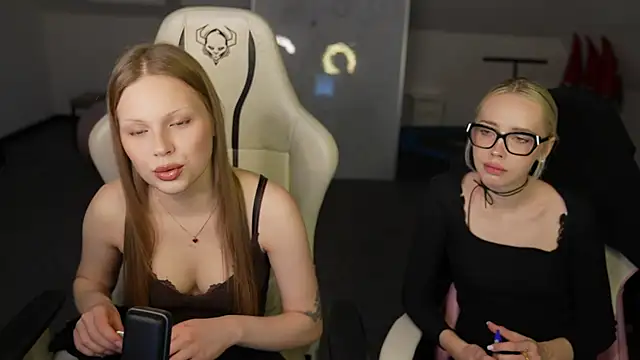 Jessica_start's cam snapshot