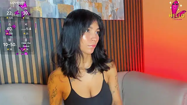 LauraAristizabal live sex cam