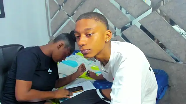 EvaxEmma live sex cam