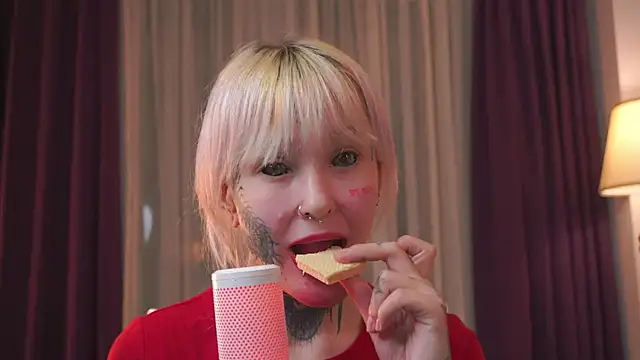 IsauraGarratt's cam snapshot