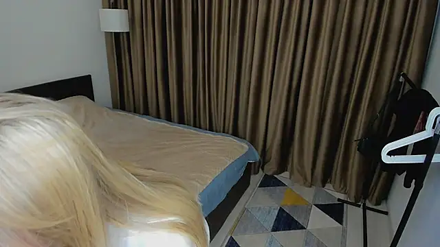 lloveshawty's cam snapshot