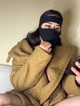 Rozzaa's cam snapshot