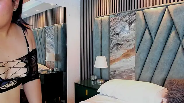 charlott_divine's cam snapshot