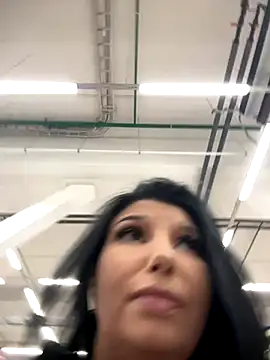 Tisha_Busty live sex cam