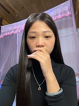 Thaocutee live sex cam