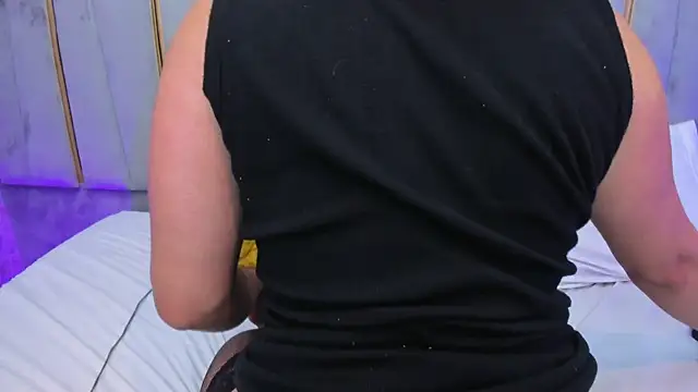 TomLondon_ live sex cam