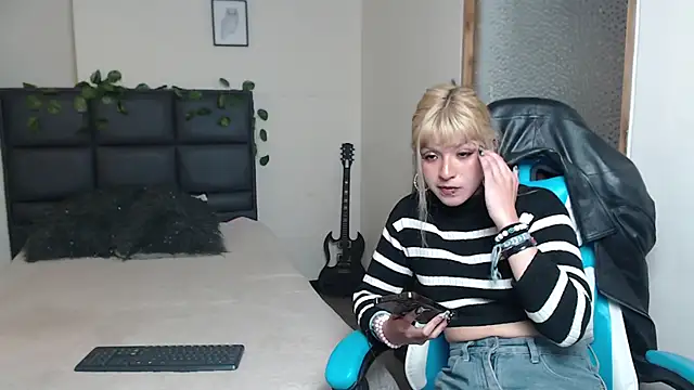 Amnesia_'s cam snapshot