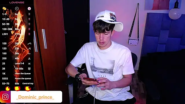 DominicPrince live sex cam