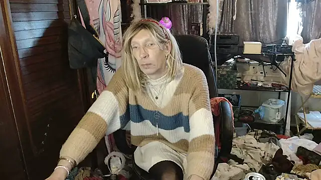 Ombeline1 live sex cam