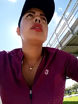 _andrea30 live sex cam