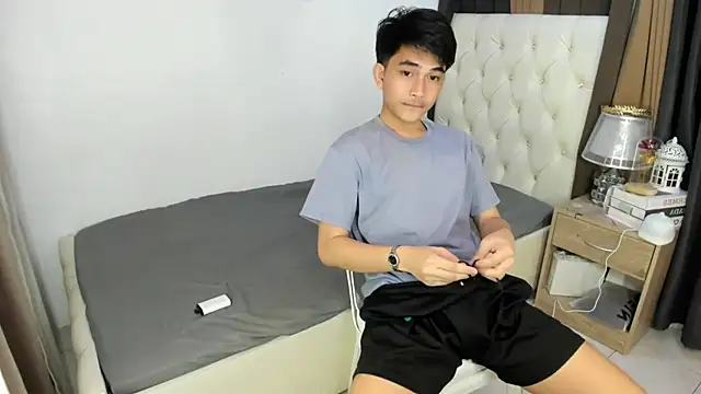 Sweetbigcockboy's cam snapshot