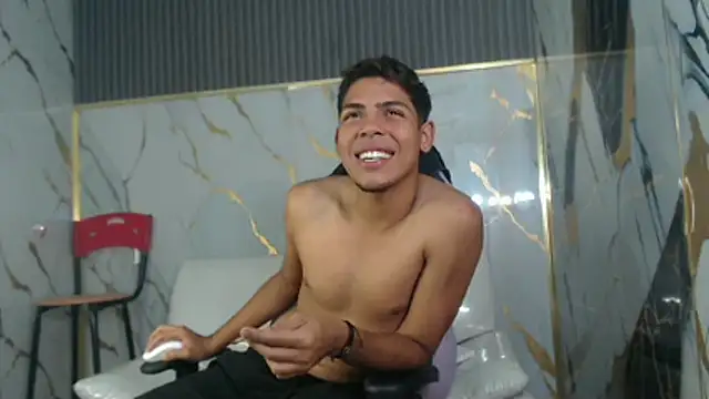 cam_cami_18's cam snapshot