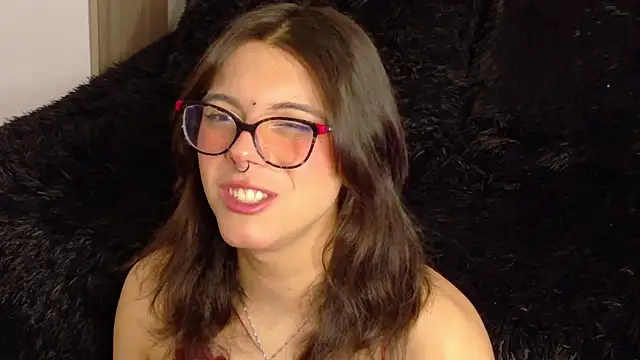 Lullaby_Charade live sex cam