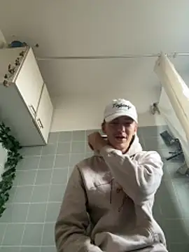 Toyjungee live sex cam