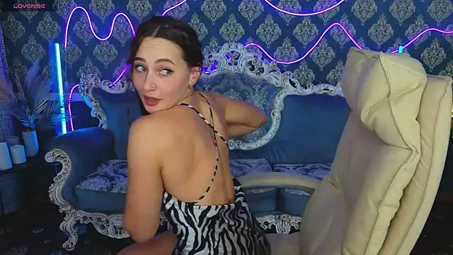 LayllaStarr live sex cam