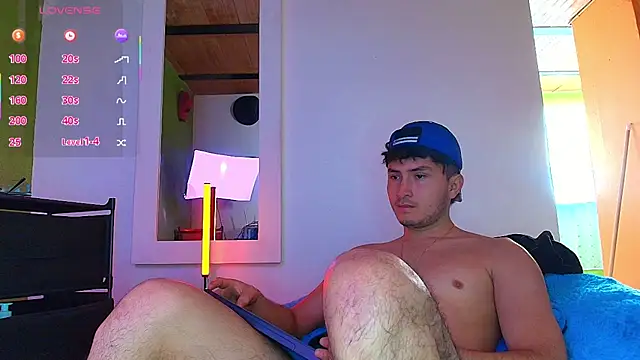 santyago_taylor live sex cam