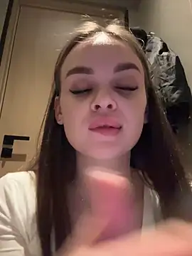 KristiRich live sex cam