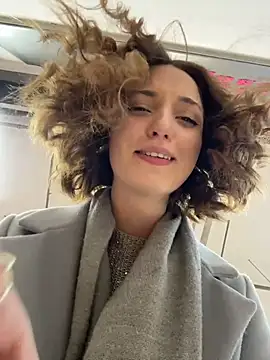 DollyTall live sex cam