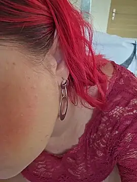 Chaudesquirt live sex cam