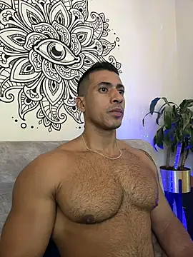 aaroncolombia live sex cam
