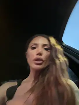 NicollleDiamondd live sex cam