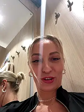 VikaBunny1 live sex cam