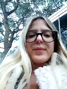 dolcehelena993 live sex cam