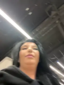 Tisha_Busty live sex cam