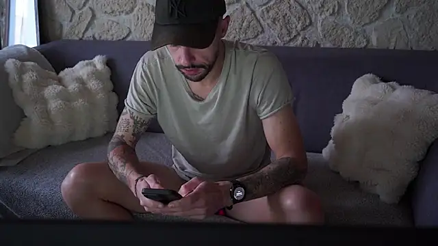 monsieurguitsxxx live sex cam