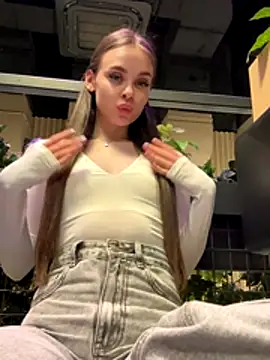 KristiRich live sex cam