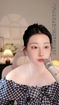 Dou-Dou-er's cam snapshot