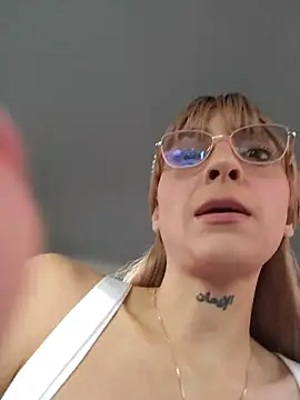 Dani-peggin live sex cam