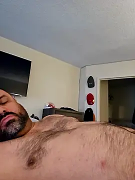 Roddog18 live sex cam